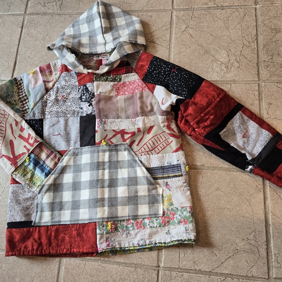 Upcycled Patch Quilt Blanket Hoodie M-L Handmade Dont Throw It Out - Picture 3 of 6